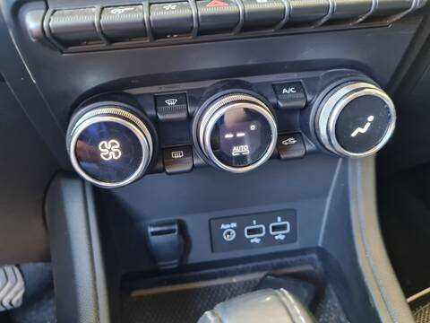 Foto 2ª: Mando Calefacción A. A. Renault Captur TECHNO 140CV 103KW [H5H490] (2022)