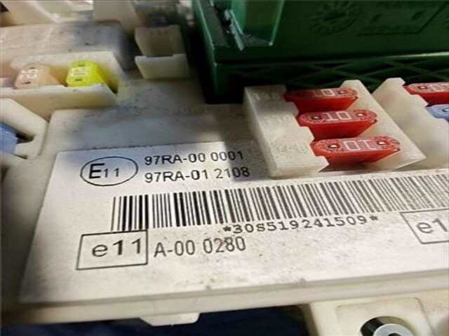 Caja Reles Fusibles Ford Focus 1.6 TREND [1.6 LTR. - 66 KW TDCI CAT]