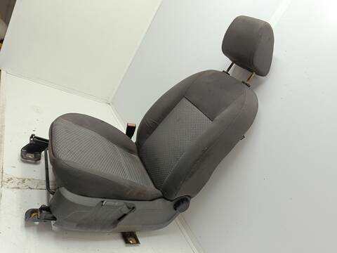 Foto 3ª: Asiento Delantero Izquierdo Ford Focus AMBIENTE D) BERLINA 100CV 74KW [HWDA] (2005)