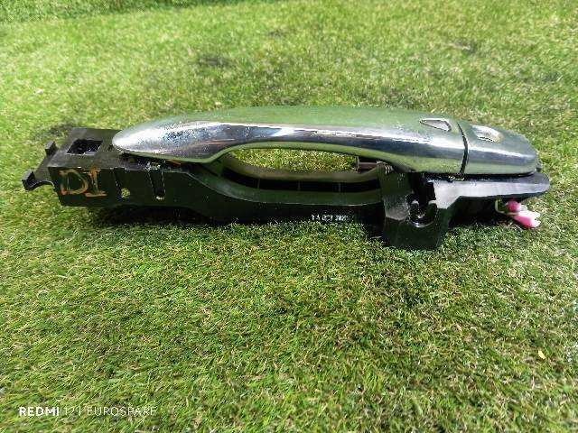 Foto 2ª: Maneta Exterior Delantera Izquierda Nissan Navara 2.3 TD D23 [YS23] (2018)