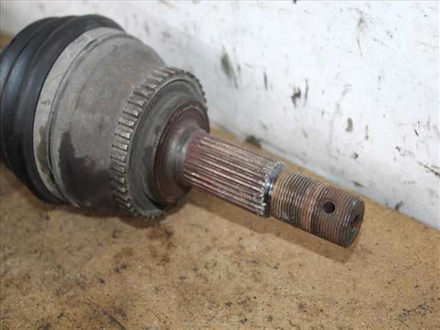 Foto 3ª: Transmision Delantera Izquierda Nissan Almera 2.2 D [YD22] (2002)
