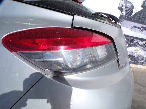 Foto 1ª: Piloto Trasero Izquierdo Renault Megane K4M858 III COUPE (2010)