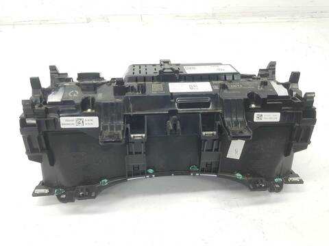 Foto 3ª: Cuadro de Instrumentos Volkswagen T-Roc 2.0 TSI 300CV 55KW [DNUE] (2019)