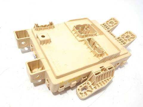 Foto 3ª: Caja Reles Fusibles Kia Sportage 1.6 T-GDI 150CV 110KW [G4FP] (2024)