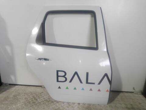 Foto 1ª: Puerta Trasera Derecha Dacia Duster 1.5 DCI HSMC) 107CV 79KW [K9K658] (2017)