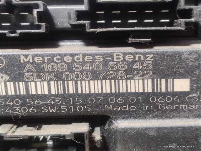 Foto 2ª: Caja Reles Fusibles Mercedes Clase A 140 M266920 (2007)