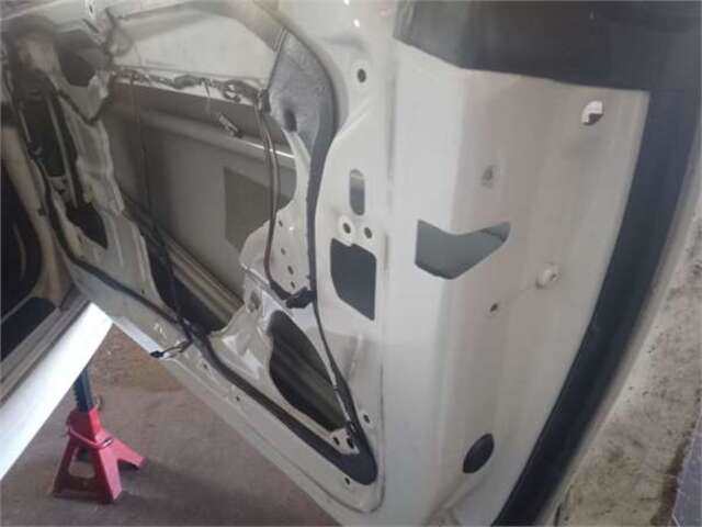 Foto 3ª: Puerta Delantera Derecha Bmw Serie 1 114 2.0 120D [2.0 LTR. - 130 KW TURBODIESEL CAT] [N47 D20 C]