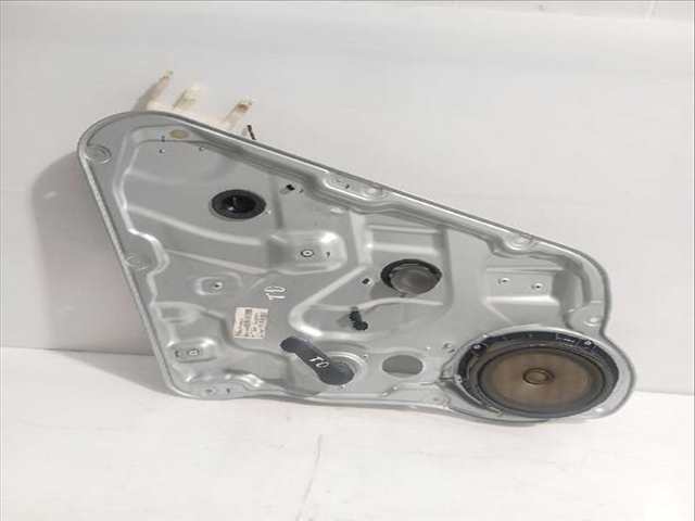 Foto 1ª: Elevalunas Manual Trasero Derecho Kia Ceed 1.6 CRDI 90 90CV [D4FB] (2006)