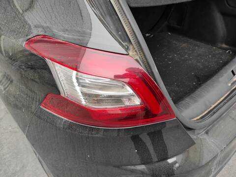 Piloto Trasero Izquierdo Peugeot 308 HNY