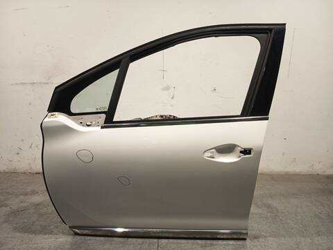 Foto 1ª: Puerta Delantera Izquierda Peugeot 2008 1.2 THP 110 - PURETECH 110 110CV 81KW [HNZ (EB2DT)] (2015)