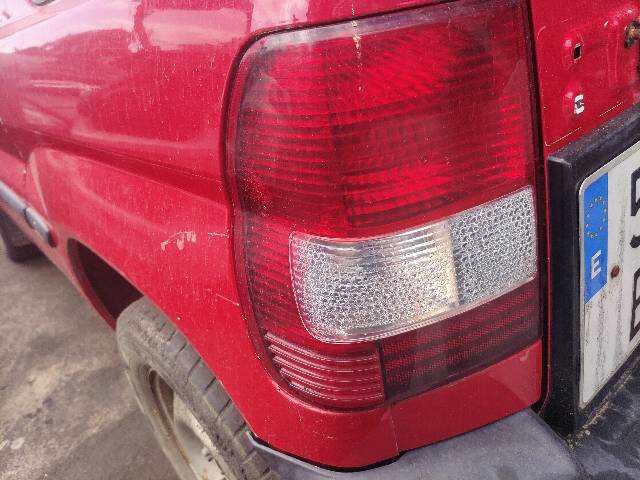 Foto 1ª: Piloto Trasero Izquierdo Mitsubishi Montero 1.8 GDI 4X4 [4G93] (2000)