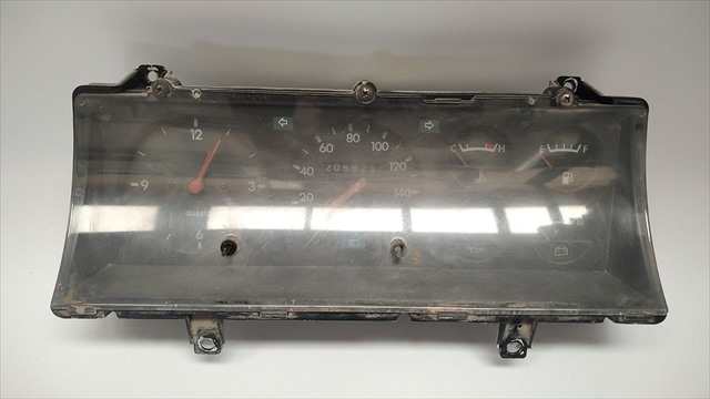 Foto 3ª: Cuadro de Instrumentos Nissan Patrol 2.7 D [MD27] (1983)