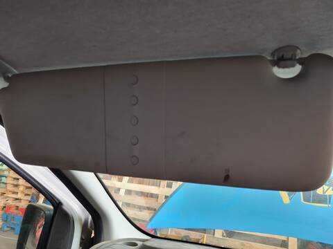 Parasol Izquierdo Renault Trafic AUTHENTIQUE 121CV