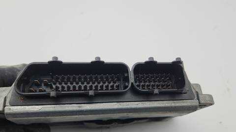 Foto 3ª: Centralita Motor ECU Volkswagen Polo ADVANCE 85CV 63KW [CGGB] (2010)