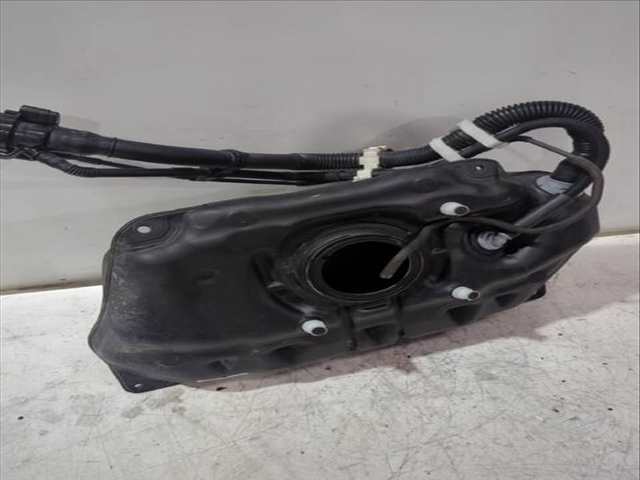 Foto 3ª: Deposito de Combustible Toyota Yaris ACTIVE 112CV [2NRFKE] (2017)