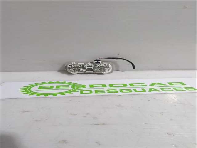 Foto 3ª: Luz Interior Dacia Duster 1.0 TCE 90 91CV [H4D 470] (2017)