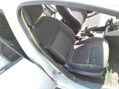 Asiento Delantero Derecho Nissan Micra K9K628