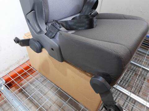 Foto 3ª: Asientos Traseros Toyota Hiace VERSION INDEFINIDA (2019)