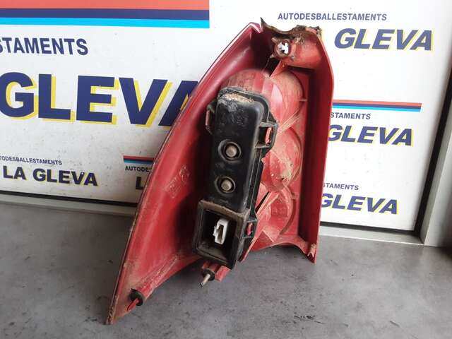 Foto 2ª: Piloto Trasero Derecho Peugeot 307 2.0 16V 140CV [RFN] (2003)