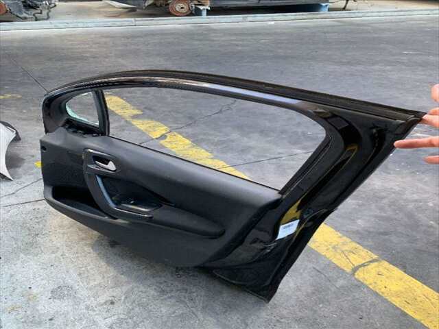 Foto 2ª: Puerta Delantera Derecha Peugeot 208 1.2 12V82CV 0CV [HMZ] (2012)