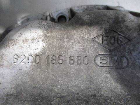 Foto 4ª: Carter Renault Megane CONFORT AUTHENTIQUE BERLINA 120CV 88KW II BERLINA 5P [F9Q B8] (2003)