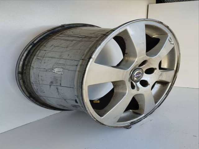 Foto 2ª: LLanta Aleacion Volvo XC 60 MOMENTUM DRIVE 163CV 120KW [D5204T2] (2011)