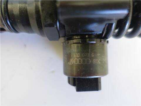 Foto 2ª: Inyectores Audi A3 2.0 TDI 16V 140CV 103KW [BKD] (2004)