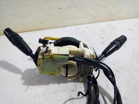 Foto 3ª: Mando Multifuncion Kia Carnival 2.9 CRDI LX AUT. 144CV [J3] (2001)