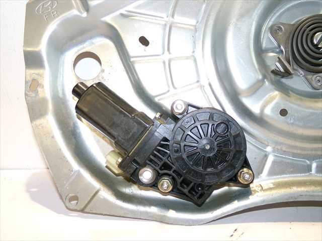 Foto 2ª: Elevalunas Eléctrico Delantero Derecho Hyundai Elantra 2.0 CRDI 2000-2003 [D4EA] (2003)