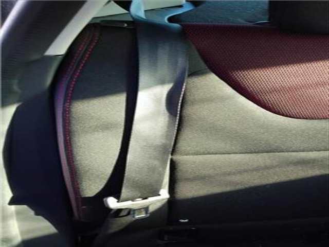 Cinturón Trasero Derecho Renault Clio 1.5 AUTHENTIQUE [1 5 LTR. - 55 KW DCI DIESEL FAP] 75CV