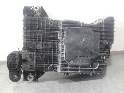 Foto 3ª: Deposito AdBlue Peugeot 3008 1.5 BLUEHDI 130 131CV 96KW [YH01] (2021)
