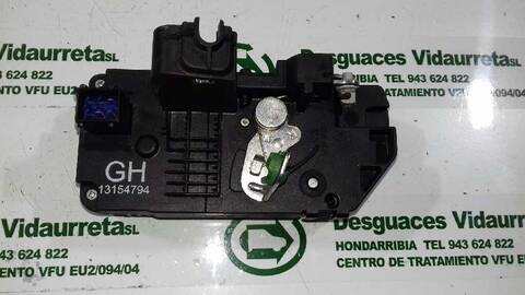 Foto 2ª: Cerradura Puerta Trasera Derecha Opel Meriva 1.7 16V CDTI 100CV 74KW [Z17DTH] (2006)