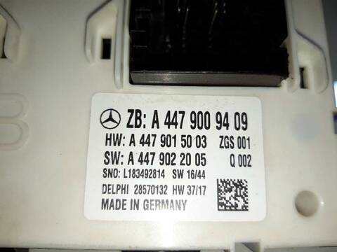 Foto 2ª: Caja Reles Fusibles Mercedes Vito 88CV 65KW (2014)