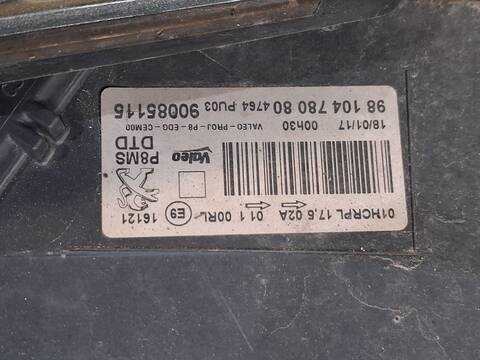 Foto 2ª: Faro Derecho Peugeot 3008 1.6 BLUEHDI 100 100CV 73KW [BH02] (2021)