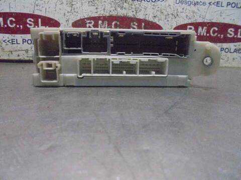 Foto 2ª: Caja Reles Fusibles Lexus IS 220D 177CV 130KW [D-2ADFHV] (2010)