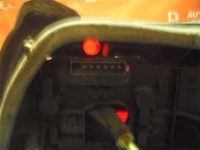 Foto 3ª: Piloto Trasero Izquierdo Citroen Xsara 1.6 16V [NFU (TU5JP4)]
