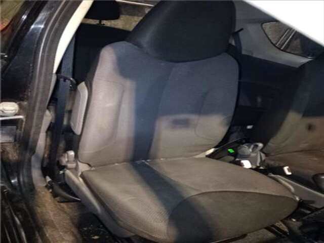 Asiento Delantero Derecho Toyota Aygo 1.0 BÁSICO [1.0 LTR. - 50 KW CAT]