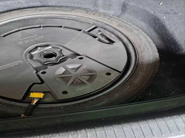 Neumatico Volkswagen Golf 1.6 TDI 105CV 77KW