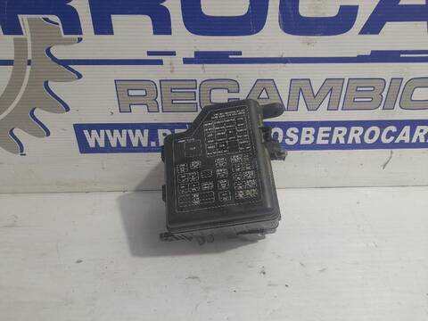 Foto 2ª: Caja Reles Fusibles Hyundai Santa Fe 2.0 CRDI CAT 113CV [D4EA] (2000)