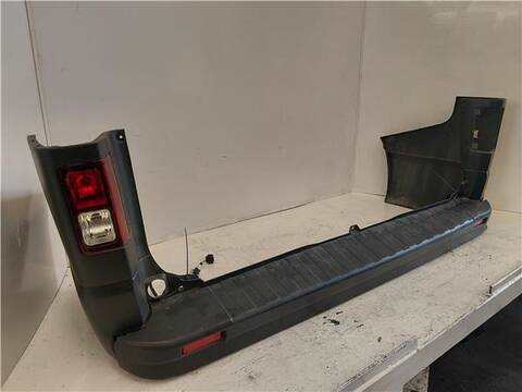 Foto 2ª: Paragolpes Trasero Renault Trafic 2.0 L1H1 2 9T 145CV 107KW FURGON [M9R Z7] (2023)