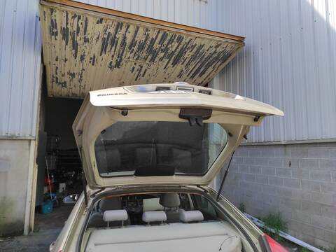 Portón Nissan Primera QG16 BERLINA