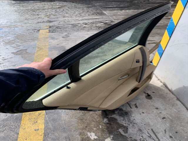 Foto 2ª: Puerta Trasera Izquierda Bmw Serie 5 518 3.0 DI 218CV BERLINA 0CV [306D2] (2004)