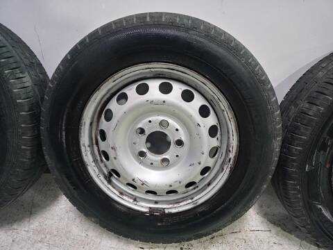 Foto 3ª: Juego LLantas Mercedes Vito 112 CDI 638.094) 122CV [OM 611] (1996)