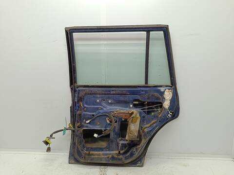 Foto 2ª: Puerta Trasera Derecha Mitsubishi Montero 2.5 TD GLS 99CV 73KW [4D56] (2000)