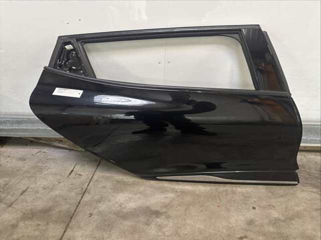 Foto 2ª: Puerta Trasera Derecha Renault Clio 0.9 TCE 90 CV 66KW [H4B400 H4B] (2015)