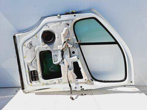 Foto 4ª: Puerta Delantera Derecha Opel Vivaro 1.9 CDTI CAT F9Q-760 - L08) 101CV 74KW [F9QU7] (2006)