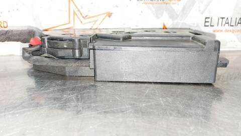 Foto 3ª: Caja Reles Fusibles Mercedes Clase A 140 A 200 177.087) 163CV 120KW (2018)