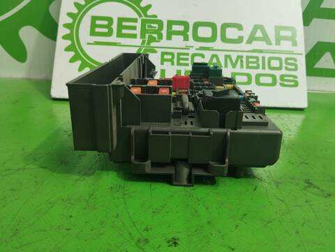 Foto 2ª: Caja Reles Fusibles Bmw Serie 3 315 2.0 16V 143CV 105KW [N43B20A] (2008)