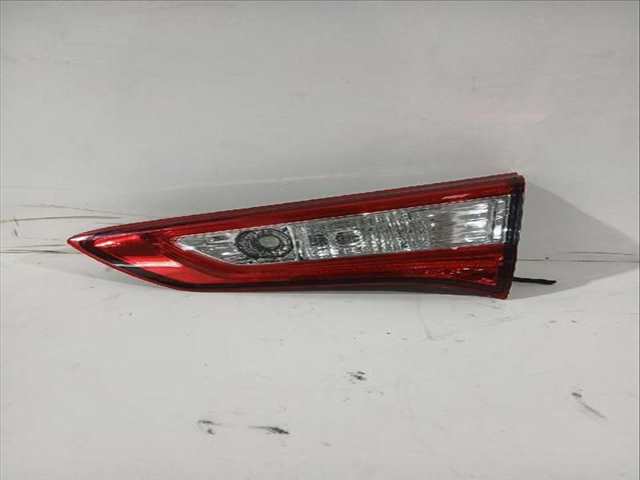 Piloto Portón Derecho Toyota Yaris ACTIVE 112CV