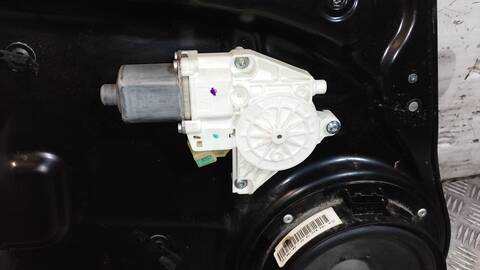 Foto 2ª: Elevalunas Manual Trasero Izquierdo Mercedes Clase ML 350 3.0 CDI V6 265CV 195KW AUT. OM 642 W164) 164.124) [OM642940] (2005)